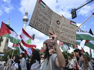 في قلب برلين.. هتافات لفلسطين وغزة في الذكرى الـ59 للنكسة