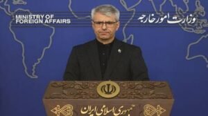 طهران: مشكلتنا الرئيسية في المفاوضات مع واشنطن مواقفها المتناقضة