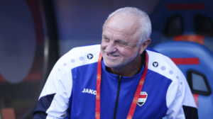غراهام أرنولد يتقدم بطلب لجمهور منتخب العراق قبل مواجهة فنزويلا