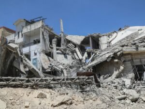 4 قتلى بغارات إسرائيلية جنوبي لبنان رغم اتفاق واشنطن وطهران