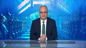 "فوق السلطة".. نساء إيرانيات يبعن شعورهن والغش يتصاعد في الامتحانات العربية
