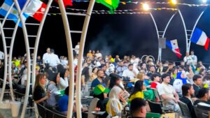 هدنة الـ90 دقيقة.. عندما يهرب اللبنانيون من واقع الحرب إلى شاشات المونديال