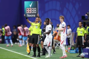كيف عجز أقوى دوري في آسيا عن صناعة حكم يقود مباراة بكأس العالم؟