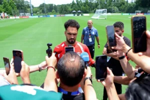 مصطفى زيكو: سنواجه المنتخب الأرجنتيني وليس ميسي فقط