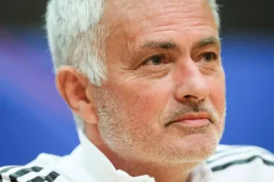 مورينيو يبدأ مهمة «ترسيخ الثقافة المناسبة» داخل ريال مدريد