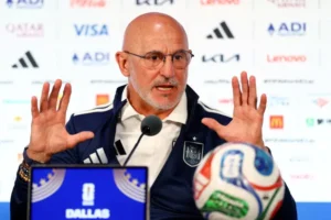 مدرب إسبانيا ينتظر «أفضل مباراة» ليامال في «كأس العالم 2026»