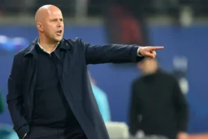 ليفربول يمهد الطريق أمام سلوت لتولي تدريب منتخب هولندا