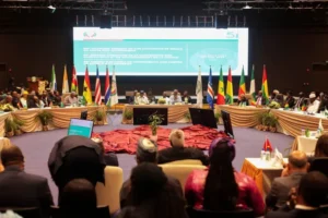 قادة غرب أفريقيا يقرون مشروع خط أنابيب الغاز بين نيجيريا والمغرب