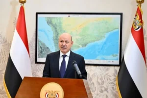 العليمي يدعو لالتحام شامل بمعركة استعادة مؤسسات الدولة وإنهاء الانقلاب