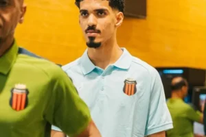 الهلال يدخل على خط القادسية في صفقة أحمد السياحي