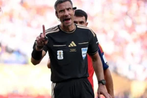 حكم نهائي مونديال 2026 يسدل الستار على مسيرته