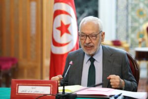 قلق بشأن صحة راشد الغنوشي بعد تعرضه لإغماء بالسجن