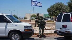 "رافقته إلى الضفة الغربية".. علاقة عاطفية مع فلسطيني تبدد مخاوف اختطاف مجندة إسرائيلية