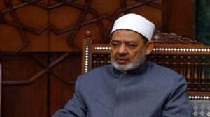شيخ الأزهر يعلق على سلوك "غريب" للأسر المصرية