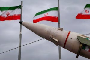 واشنطن تواصل ضرباتها لليلة العاشرة وطهران تجدد قصف البحرين والكويت