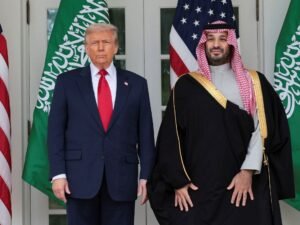 ترمب يبحث مع ولي العهد السعودي أمن المنطقة ومسار المفاوضات مع إيران