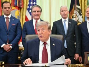 إيران.. طهران ترفض وقفا مؤقتا للحرب وترمب يتحدث عن مفاوضات جارية