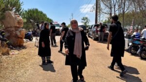 زوطر الغربية.. دقائق تفصل إحسان عن بيتها لكن العودة مؤجلة