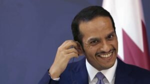 وزير الخارجية القطري يؤكد لرئيس المكتب السياسي لـ"حماس" أهمية إلزام إسرائيل بتنفيذ الاتفاق