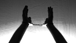 ميروشنيك يكشف طرق التعذيب التي يقوم بها نظام كييف بحق السجناء