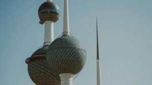 الدفاع الكويتية تعلن اعتراض منظوماتها لمسيرات إيرانية فوق أراضي البلاد