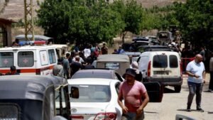 بعد وقف التصعيد.. أهالي جنوب لبنان يعودون إلى الركام