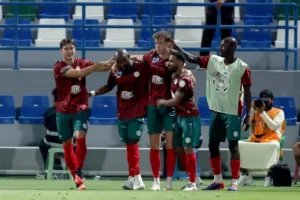 الدوري السعودي: الاتفاق يخطف نقاط الفتح برأسية هيندري