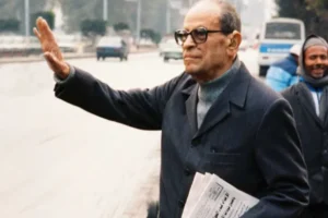 نجيب محفوظ… الغائب الحاضر دائماً