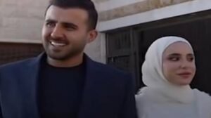 "الشيخ الذهبي" يهاجم الشرع بسبب حفل زفاف ابنة شقيقه ثم يحذف منشوره (فيديو)