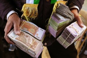 سوريا تبدأ سحب العملة القديمة وتلغي صلاحيتها القانونية