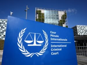 المحكمة الجنائية الدولية تلاحق الأقوياء.. فهل يكون الثمن نهايتها؟