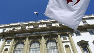 وفد مجموعة الصداقة البرلمانية الجزائرية – الروسية يبدأ زيارة إلى روسيا مدتها 5 أيام