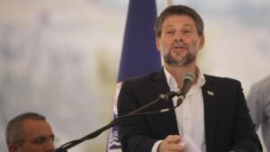 سموتريتش: يجب على إسرائيل "خوض الحرب" في الضفة الغربية مثلما فعلنا في غزة