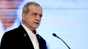 الرئيس الإيراني: لن نرضخ للقوة والضغط