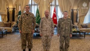 رؤساء أركان "تحالف مكة" يبحثون تعزيز الدفاع المشترك والتنسيق العسكري