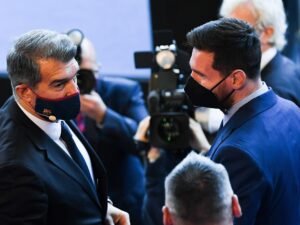 لتضميد جراح الماضي.. لابورتا يخطط لتكريم ميسي في كامب نو الجديد