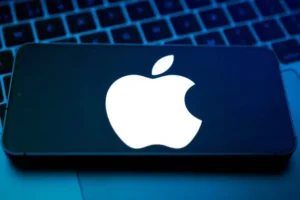 دعوى قضائية ضد «أبل» في لندن بـ2.7 مليار دولار بسبب قواعد تتبع التطبيقات