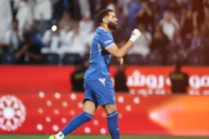 بنزيمة خطط للعودة إلى ليون «بالمجان»