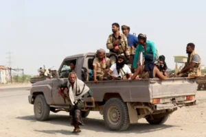 الجيش اليمني يطارد الحوثيين جنوب شرقي الحديدة