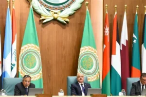 «وزاري عربي» يرفض الاعتداءات الإيرانية… ويدعو إلى «لم الشمل»