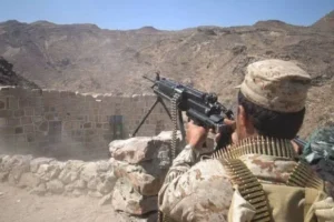 معارك تعز و«باب المندب» تكبح هجمات الحوثيين للتوغل شرقاً