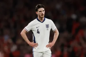 كيف ينسحب اللاعب من معسكر منتخب بلاده؟