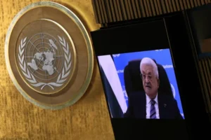عباس يرفض أمام الأمم المتحدة الإجراء الأميركي «العقابي» بعدم منحه تأشيرة دخول