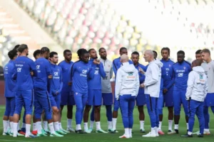 فرنسا تبحث عن خيارات هجومية أخرى بعد إصابة مبابي