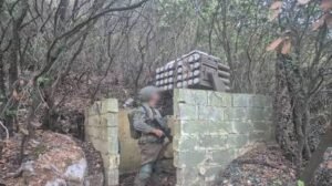 الجيش الإسرائيلي يعثر على منصات إطلاق و32 صاروخا في جنوب لبنان