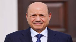 العليمي يؤكد قدرة الجيش على تحرير كامل الأراضي اليمنية
