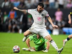 صاروخ ميسي لا يكفي.. تعادل درامي بين ميامي وناشفيل في الدوري الأمريكي (فيديو)