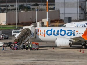 من 7700 إلى 7500.. ما دلالات رموز الطوارئ التي رافقت رحلة "فلاي دبي"؟