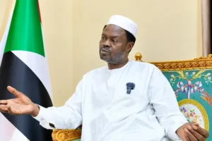 حاكم دارفور لـ«الشرق الأوسط»: التشكيلات العسكرية وتسليح القبائل يهددان وحدة السودان