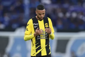 النصيري: لن أتحدث عن التحكيم… وفخور بلاعبي الاتحاد